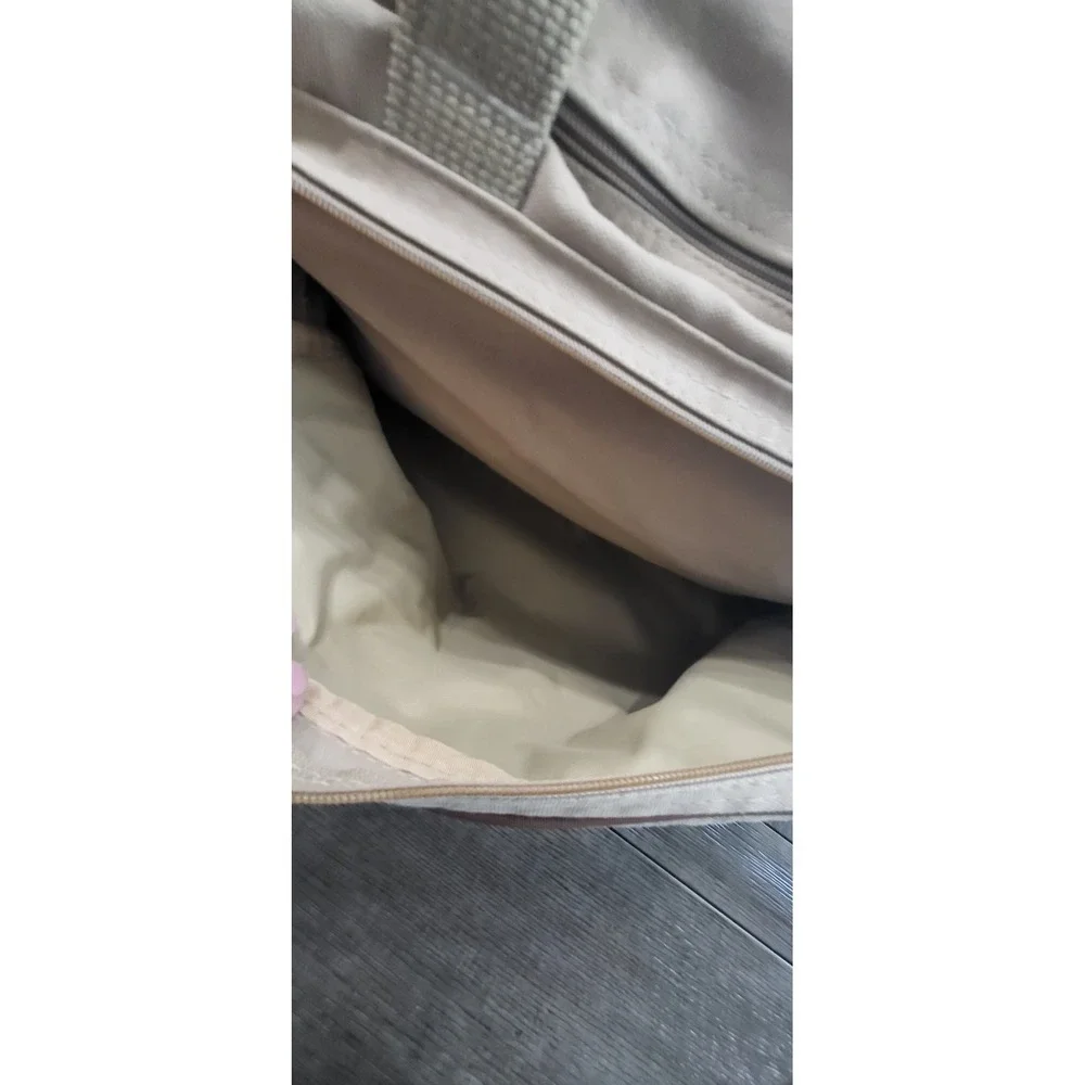 Ford Eddie Bauer Edition Beige 24x16
